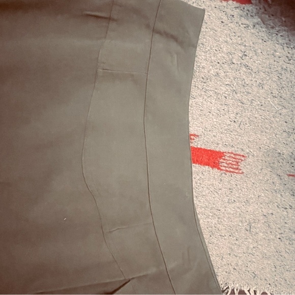 Hunter green button up skirt - Picture 5 of 7